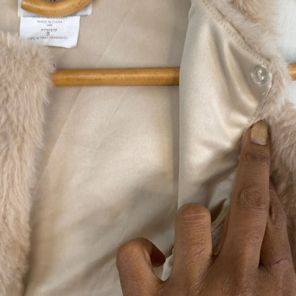 Rare Editions Faux Fur Vest in Cream size 5